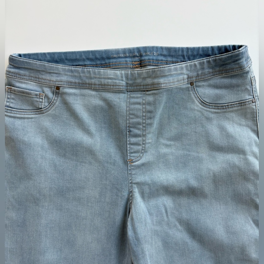 Chico’s girlfriend Slim leg ankle jeans - Picture 2 of 3